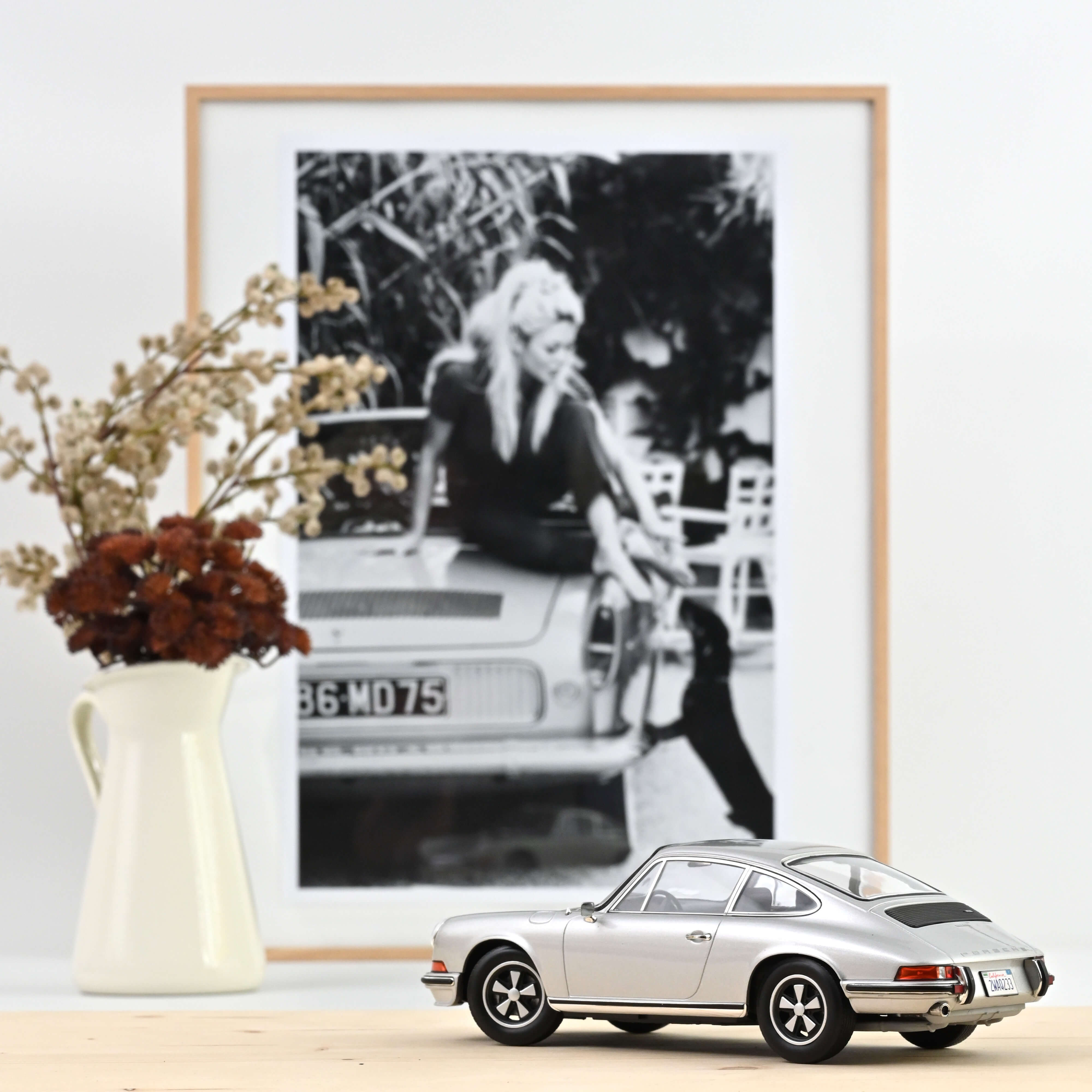 『スヌーピー』ノレブ 1/18 ポルシェ911S 1973 ブラック スヌーピー』ノレブ 1/18 ポルシェ911S 1973 ブラック Porsche
