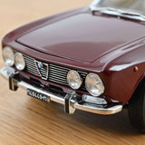 Alfa Romeo 2000 GTV 1973 Amarante 1/18