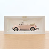VW 1303 Cabriolet 1972 Rosa 1:18 - 200 pcs