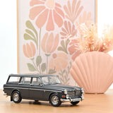 Volvo Amazon Break 1966 Gris Graphite 1/18