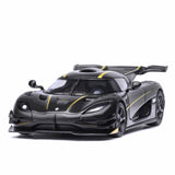 Koenigsegg One : 1 Fibre de carbone transparente/Bandes dorées 1/64