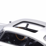 Aston Martin DB5 "James Bond - Goldfinger" Silber 1:18