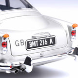 Aston Martin DB5 "James Bond - Goldfinger" Silber 1:18