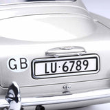 Aston Martin DB5 "James Bond - Goldfinger" Silber 1:18