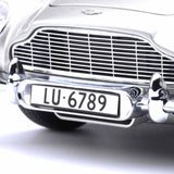 Aston Martin DB5 "James Bond - Goldfinger" Silber 1:18