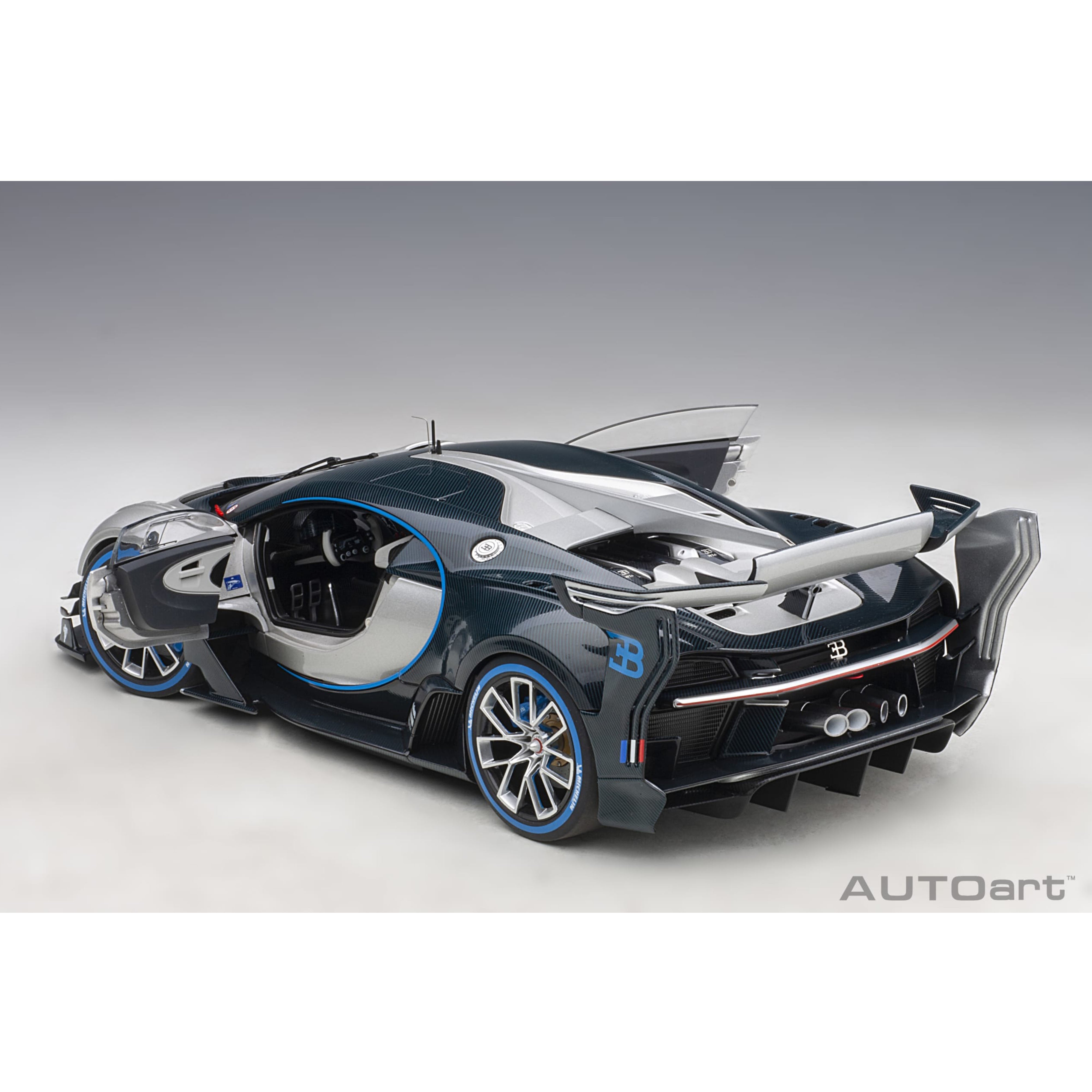 Bugatti Vision GT 2015 Silver/Blue Carbon 1:18 – Norev