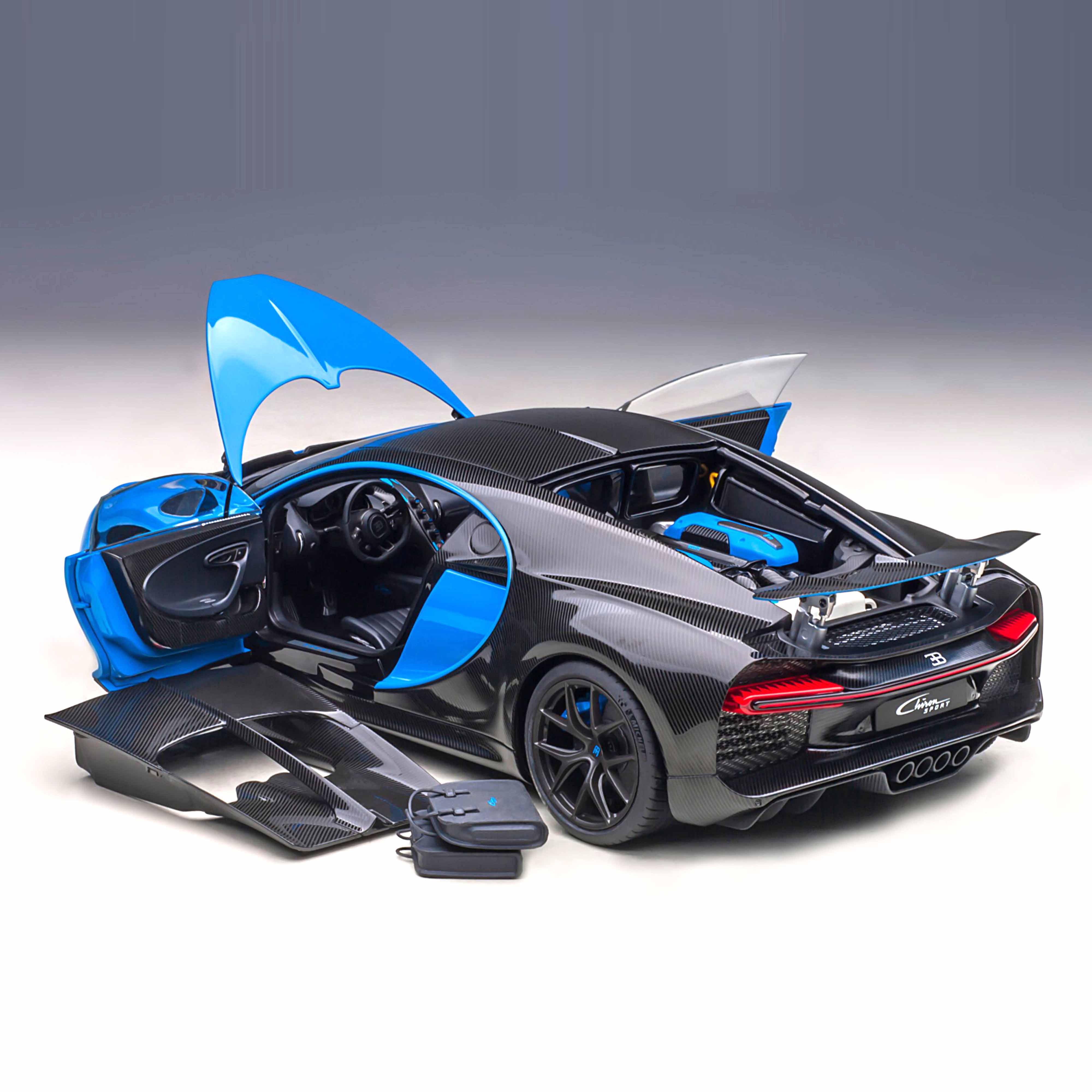 Bugatti Chiron Sport 2019 French Racing Blue/Carbon 1:18 – Norev