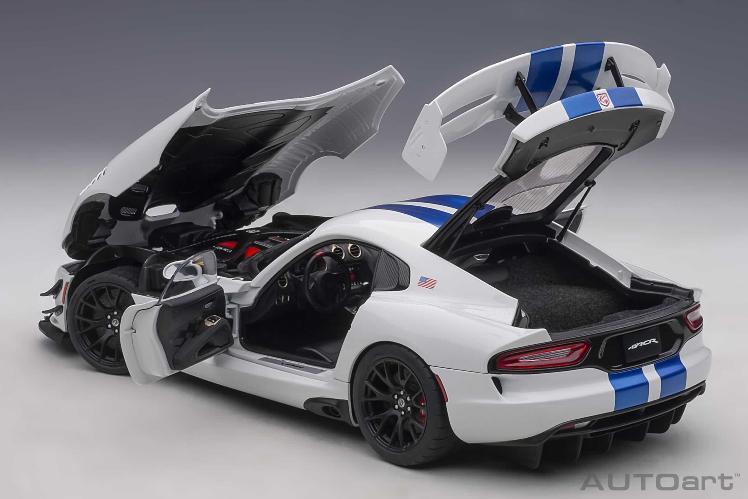Dodge Viper GTS-R Commemorative Edition ACR 2017 1:18 – Norev