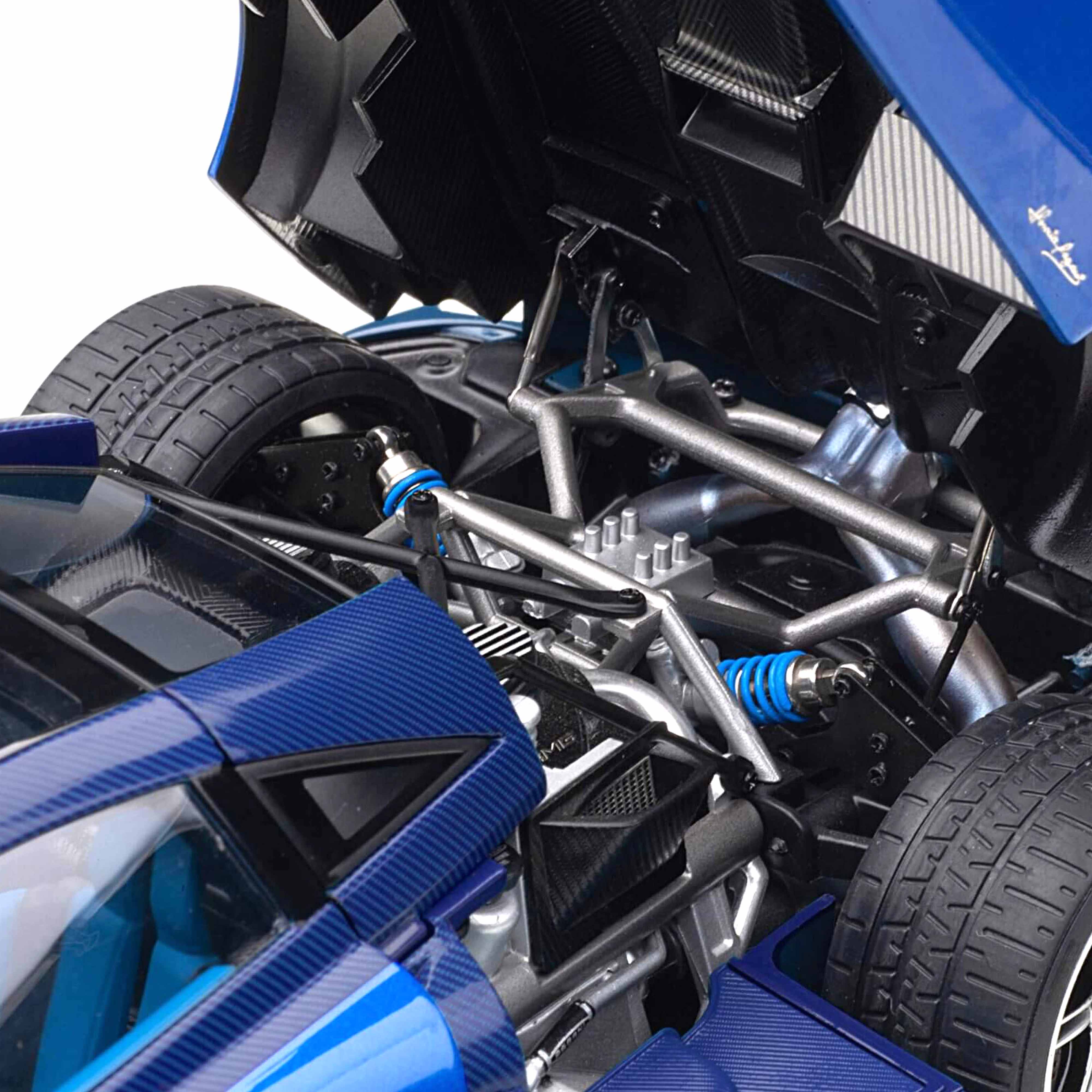 1/18 YY MODEL Pagani Huayra BC Roadster En Caméléon Sur Carbone Base 20 Pièces EUR 459,92 1/18 YY MODEL Pagani Huayra BC Roadster En Caméléon Sur Carbone Base 20 Pièces EUR 459,92