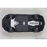 Lexus LFA 2010 White/Carbon Black 1:18