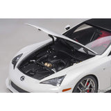 Lexus LFA 2010 White/Carbon Black 1:18