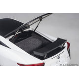 Lexus LFA 2010 White/Carbon Black 1:18