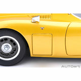Toyota 2000GT 1967 Gold 1:18