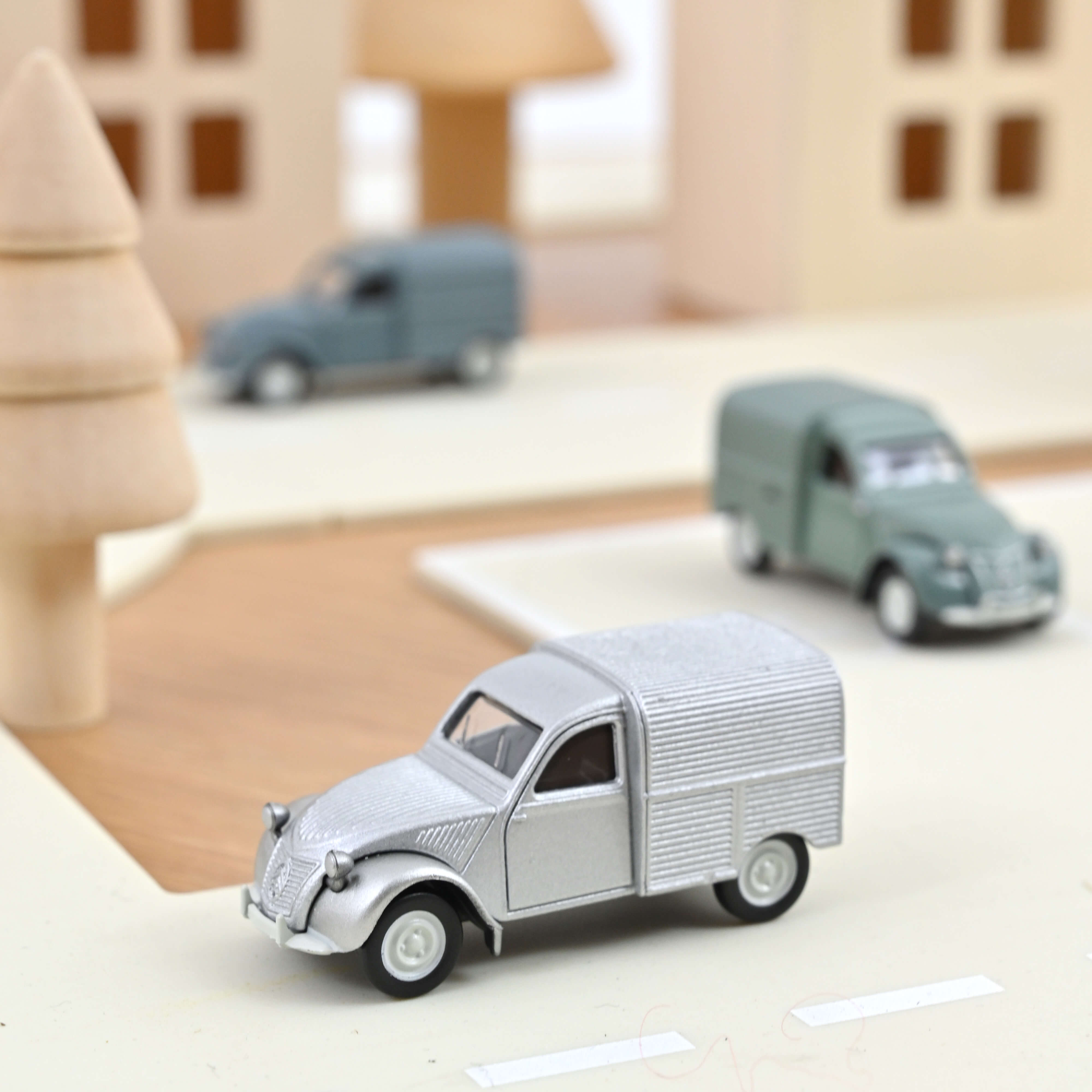 CITROËN 2 CV Fourgonnette Grise ELIGOR 1/43 CITROËN 2 CV Fourgonnette Grise ELIGOR 1/43