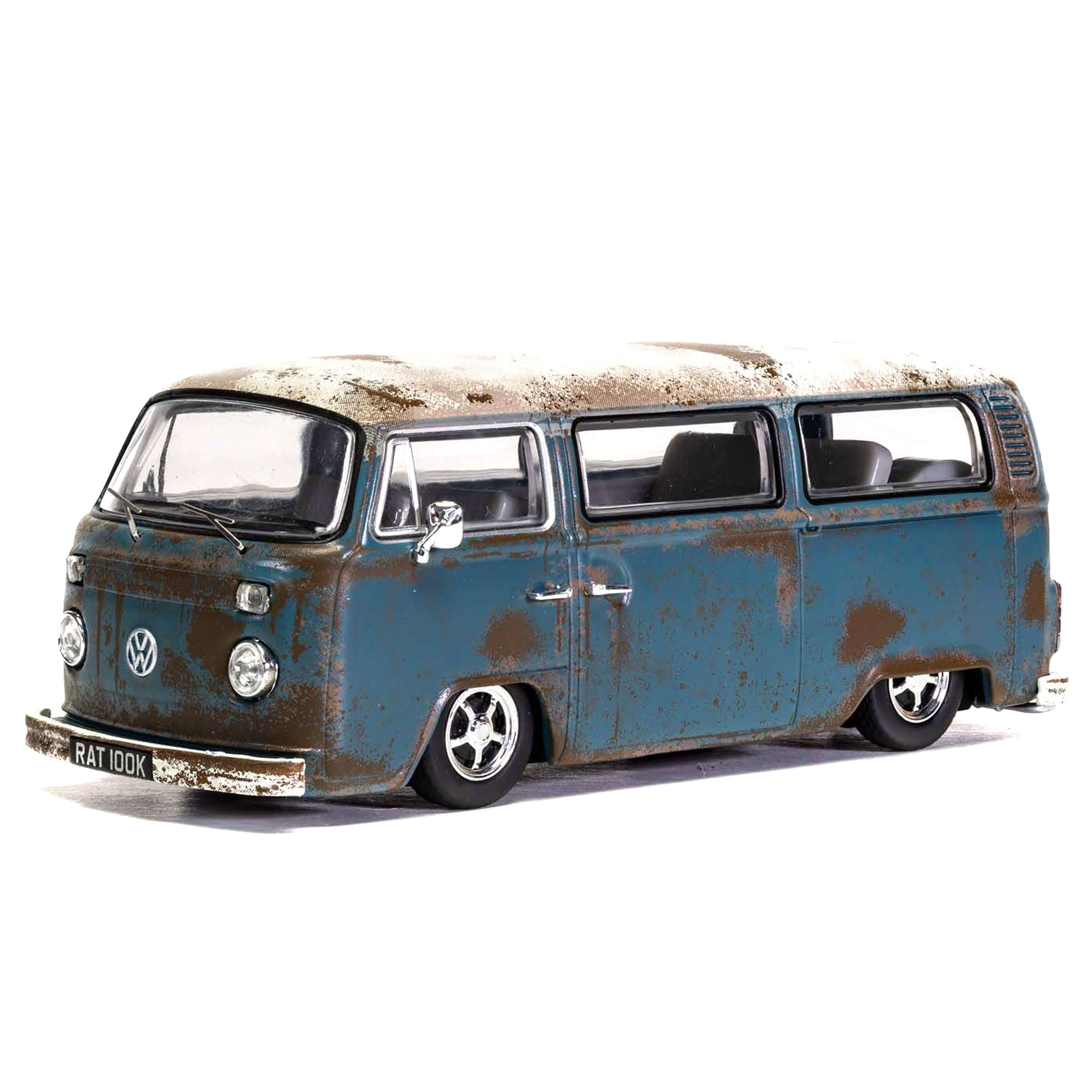 La Volkswagen 1500 Notchback grise en miniature par Norev au 1/43e La Volkswagen 1500 Notchback grise en miniature par Norev au 1/43e