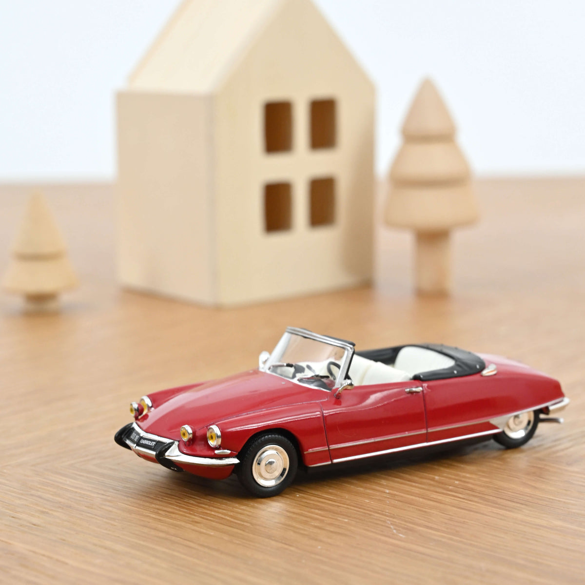 Modèle Réduit Norev 1/43 - Citroën DS 19 Cabriolet 1963 Bordeaux - État Neuf Sous Blister - Collection