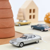 Citroën SM Grau 1970 1:64