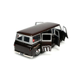 Ford Econoline Bus mit roter M&M’s-Figur Hollywood Rides 1965 1:24