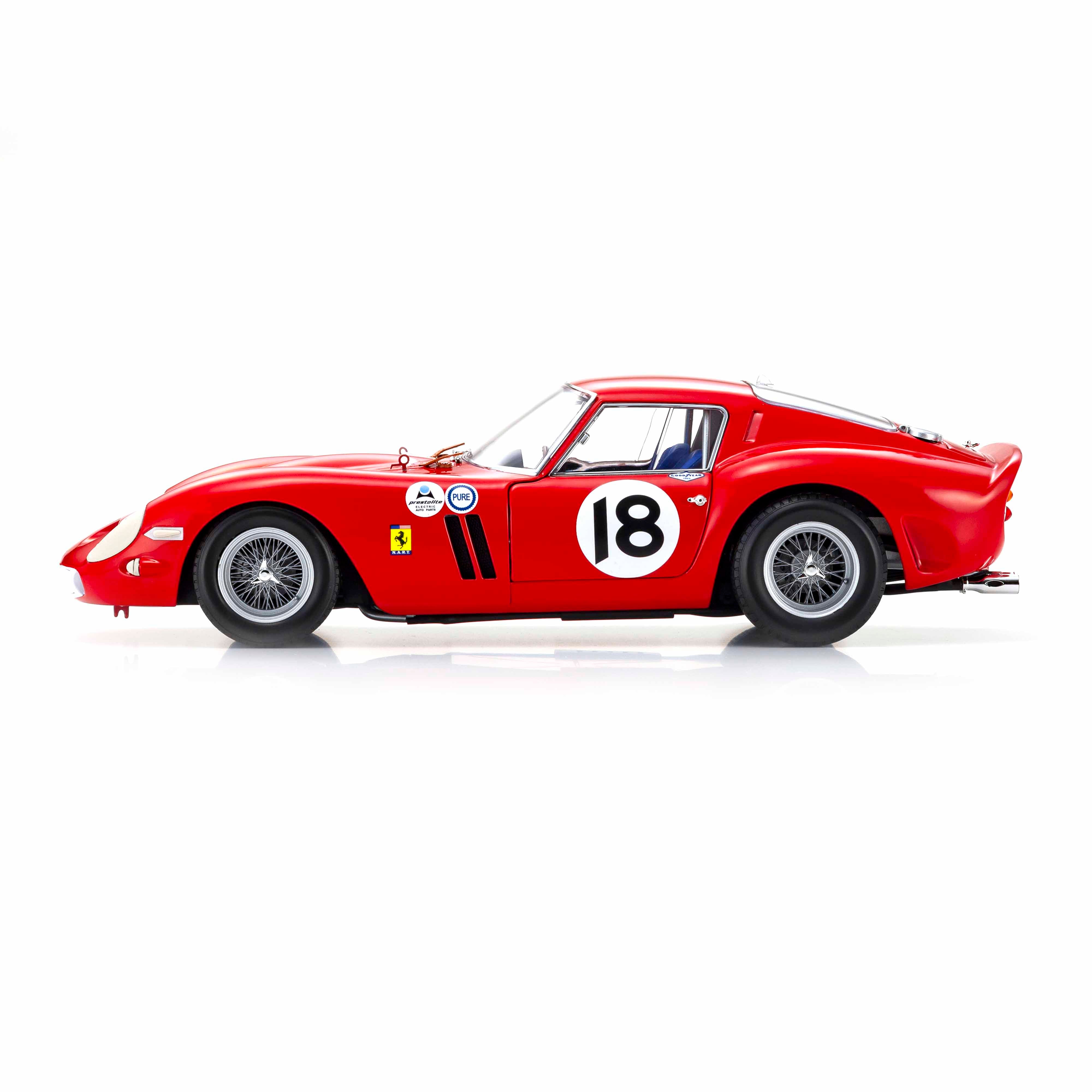 Enzo Ferrari (3) sitting Figurine for 1:18 CMC 500 F2 250 GTO Testa Enzo Ferrari (3) sitting Figurine for 1:18 CMC 500 F2 250 GTO Testa