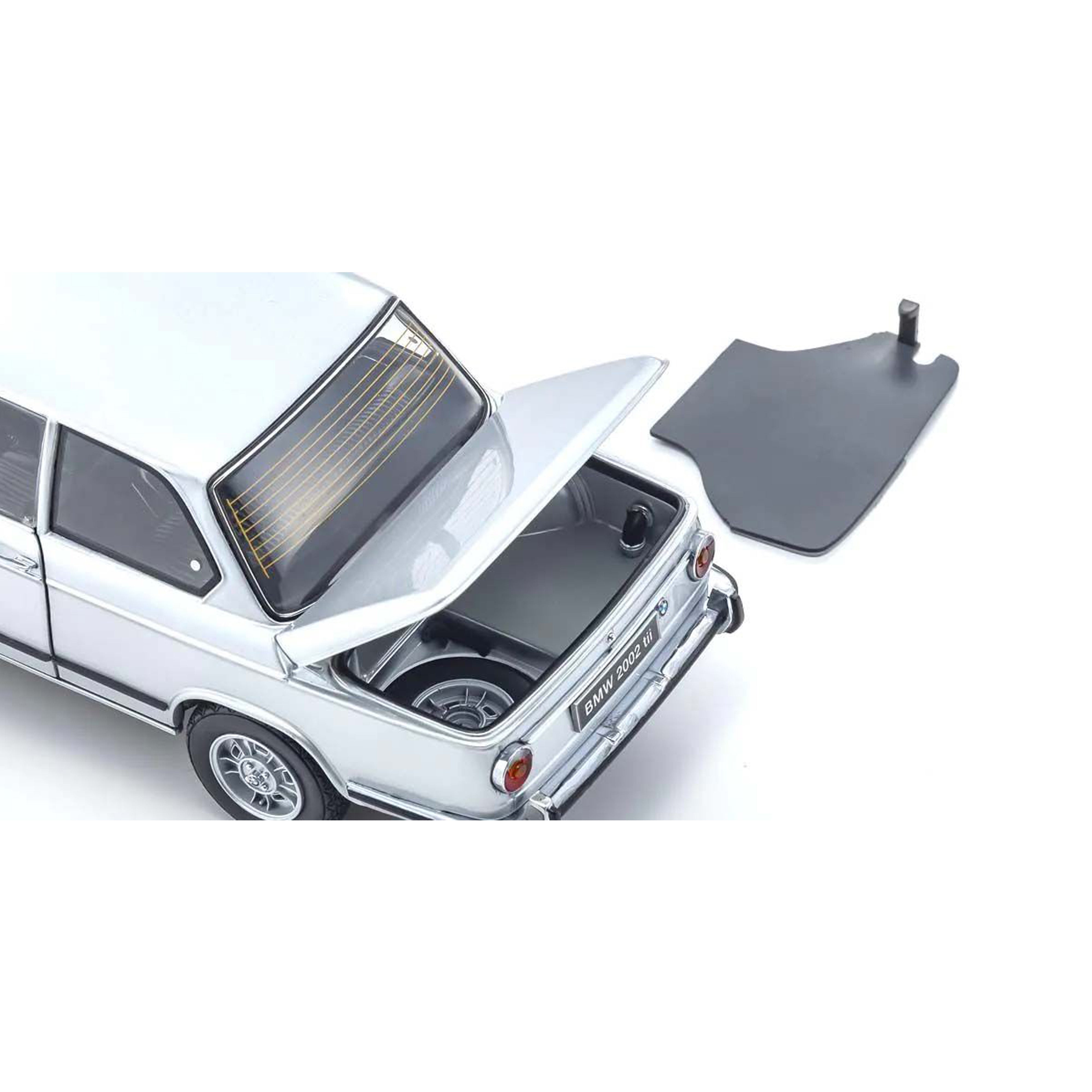 BMW 2002 tii Silver 1:18 – Norev