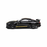 Shelby Mustang GT500 Schwarz mit Gold Stripe 2020 1:43