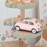 Voiture miniature Norev Fiat 500 L 1968 rose pastel, objet de décoration vintage pour chambre de bébé